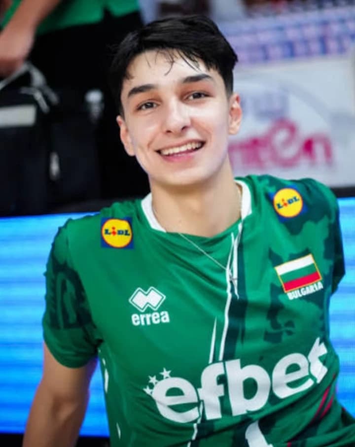 Simeon nikolov (moni) thumbnail