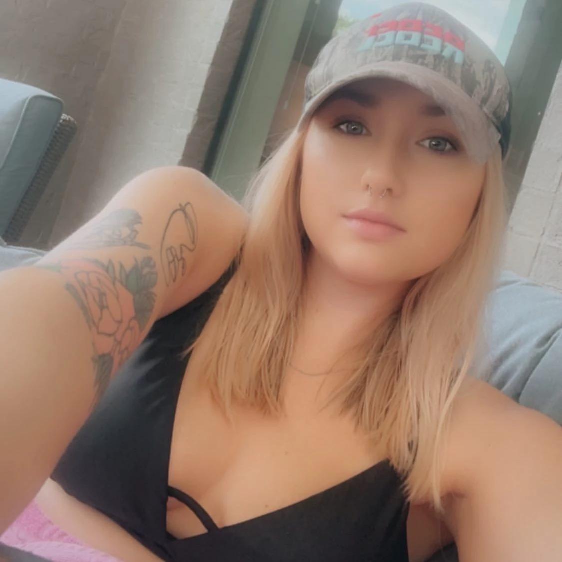 Alexis thumbnail