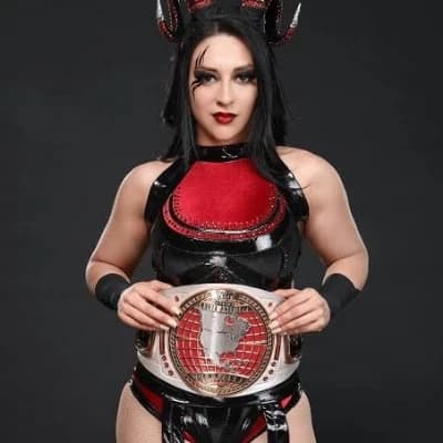 Stephanie Vaquer thumbnail