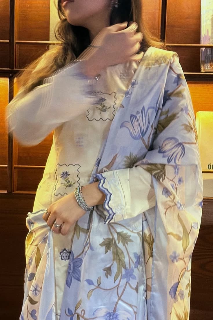 Pakistani family thumbnail