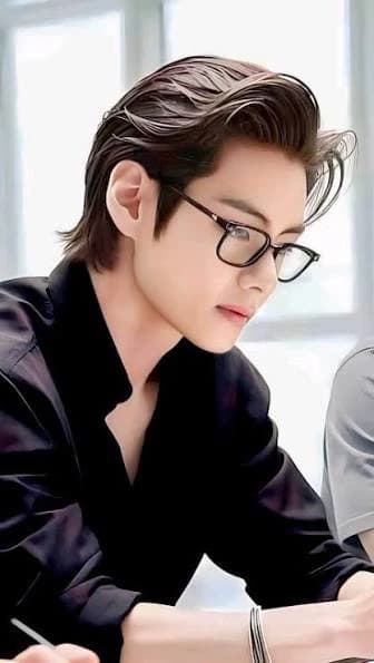Kim Taehyung, CEO thumbnail