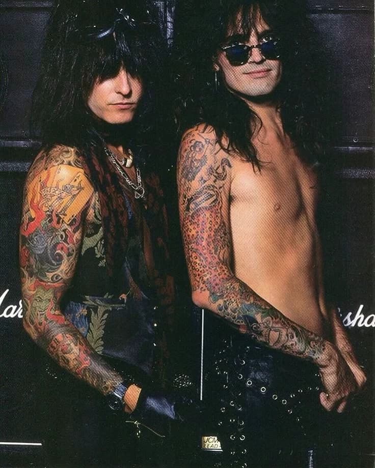 Nikki Sixx y Tommy Lee  thumbnail