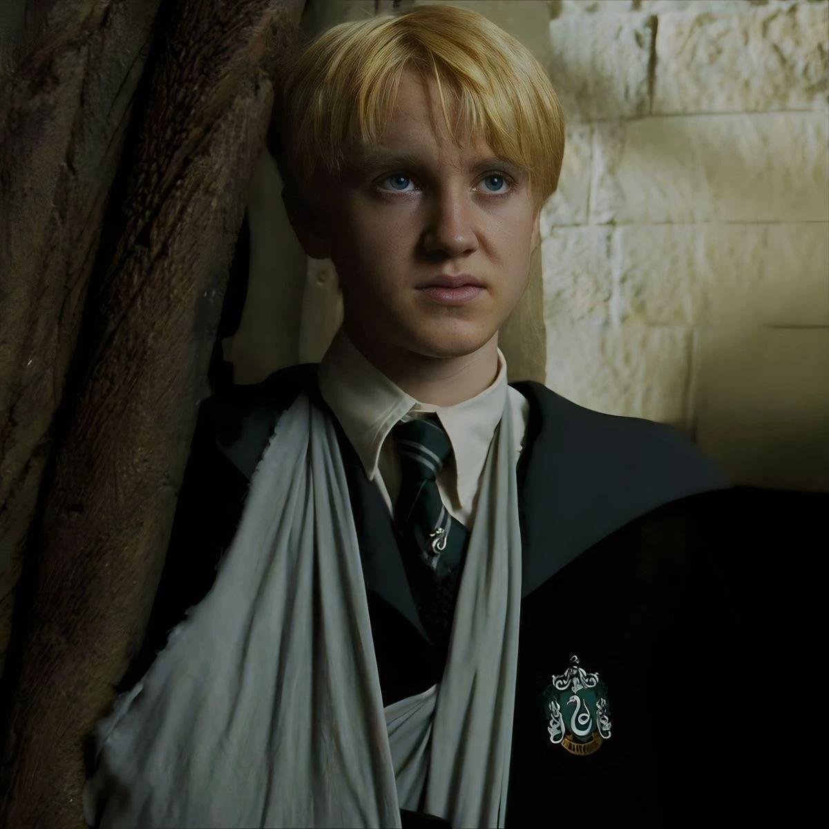 Draco Malfoy thumbnail