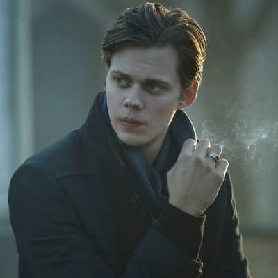 Bill Skarsgard thumbnail
