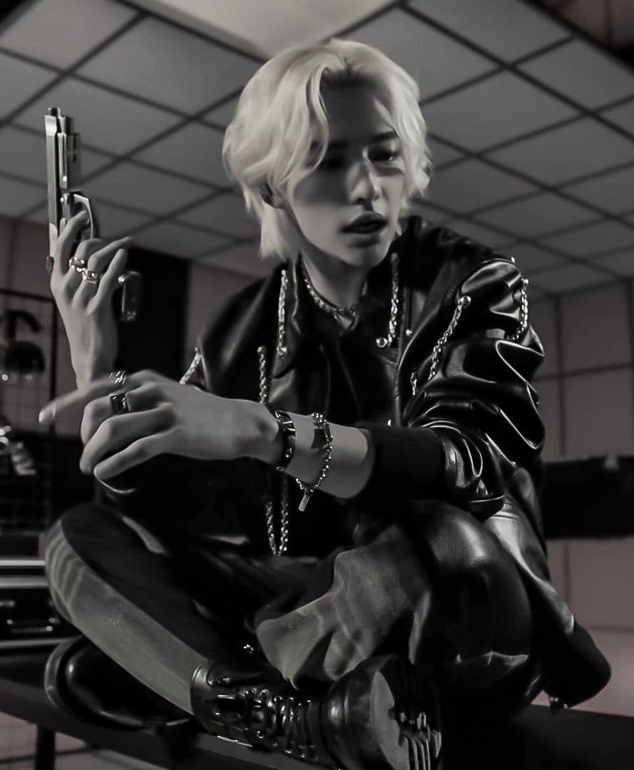Hwang Hyunjin - asesino thumbnail