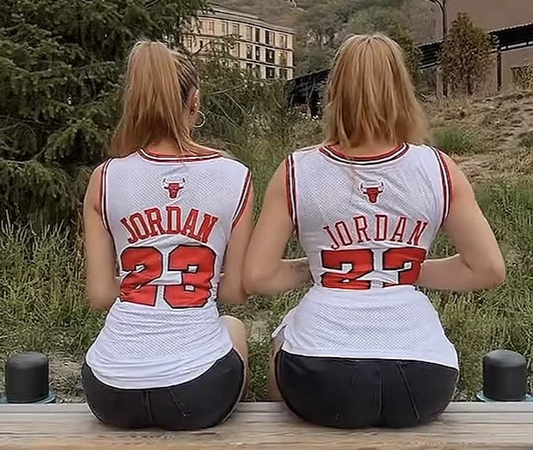 Grace and emily thumbnail