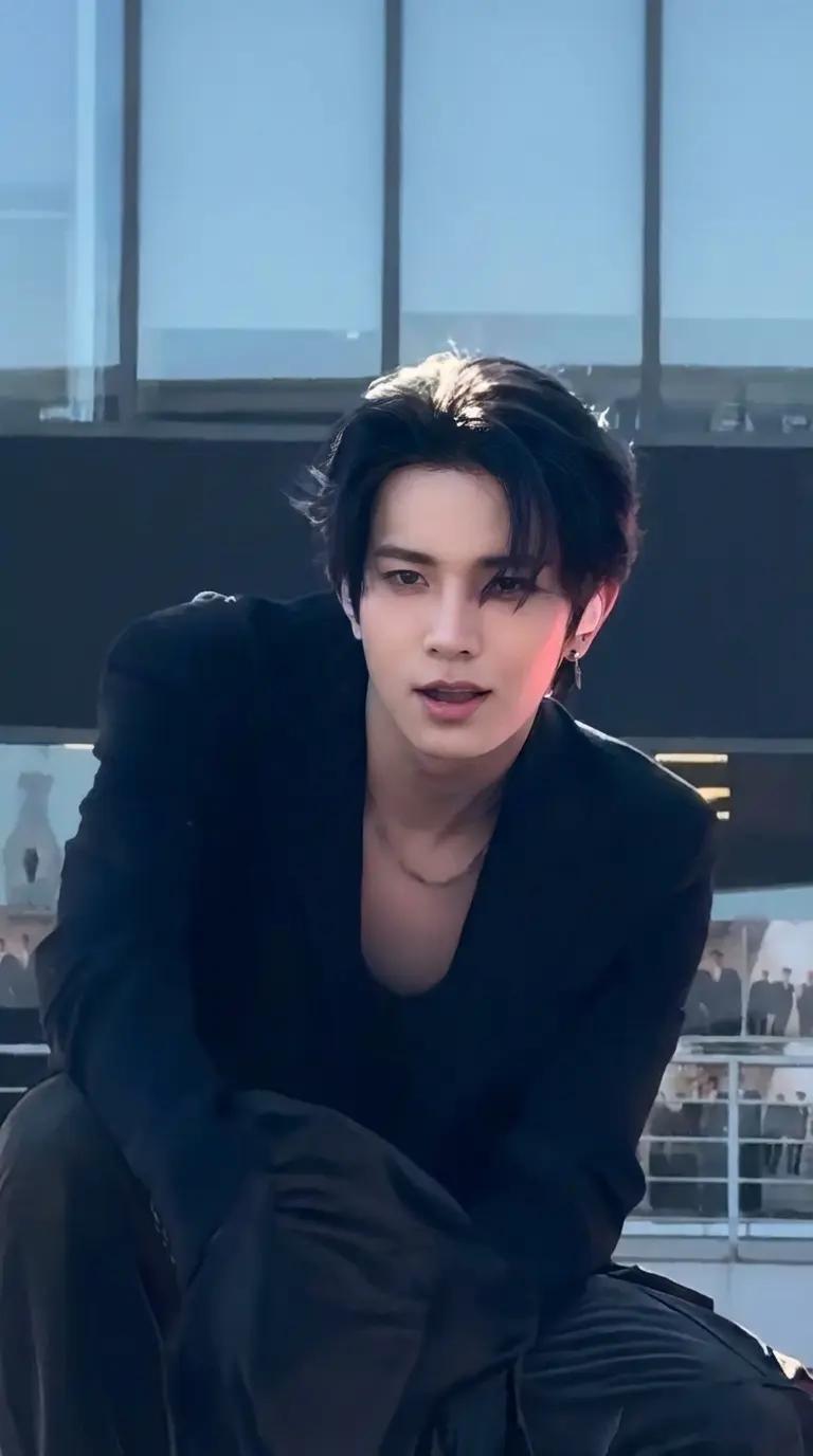Heeseung thumbnail