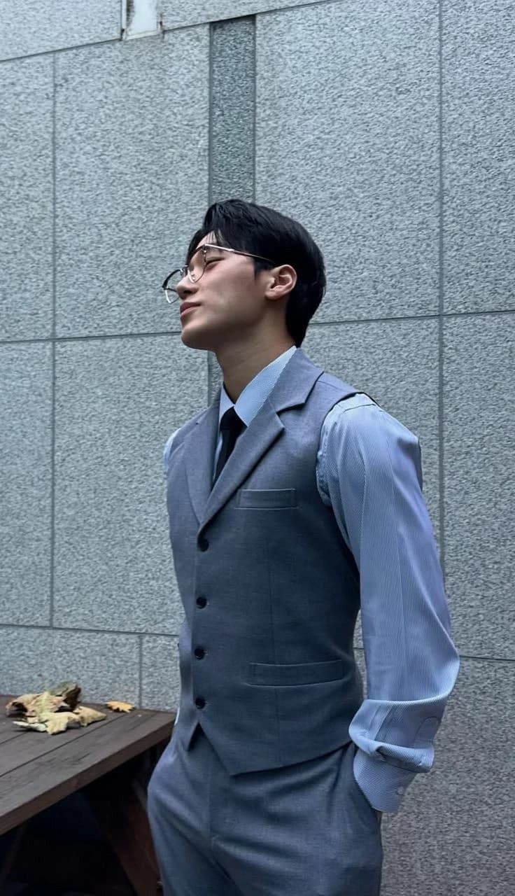 Choi San thumbnail