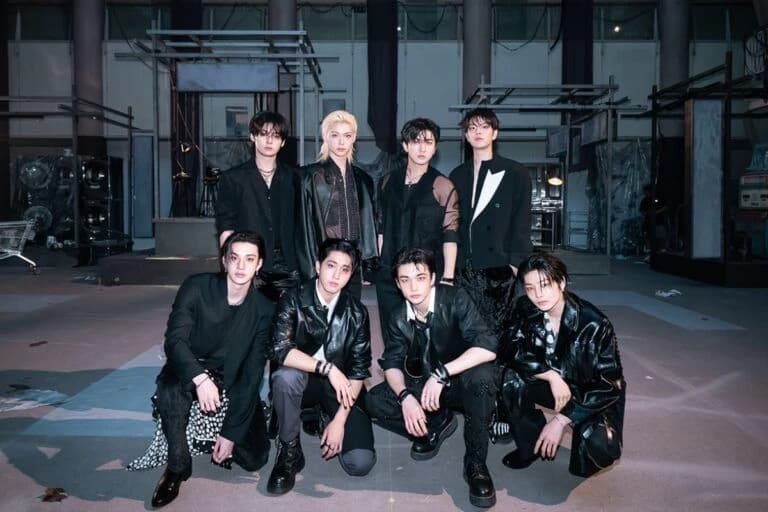 The reality show with my favorite Kpop band and its 8 members thumbnail