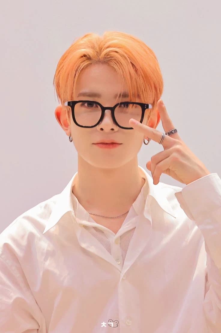 Lee heeseung thumbnail