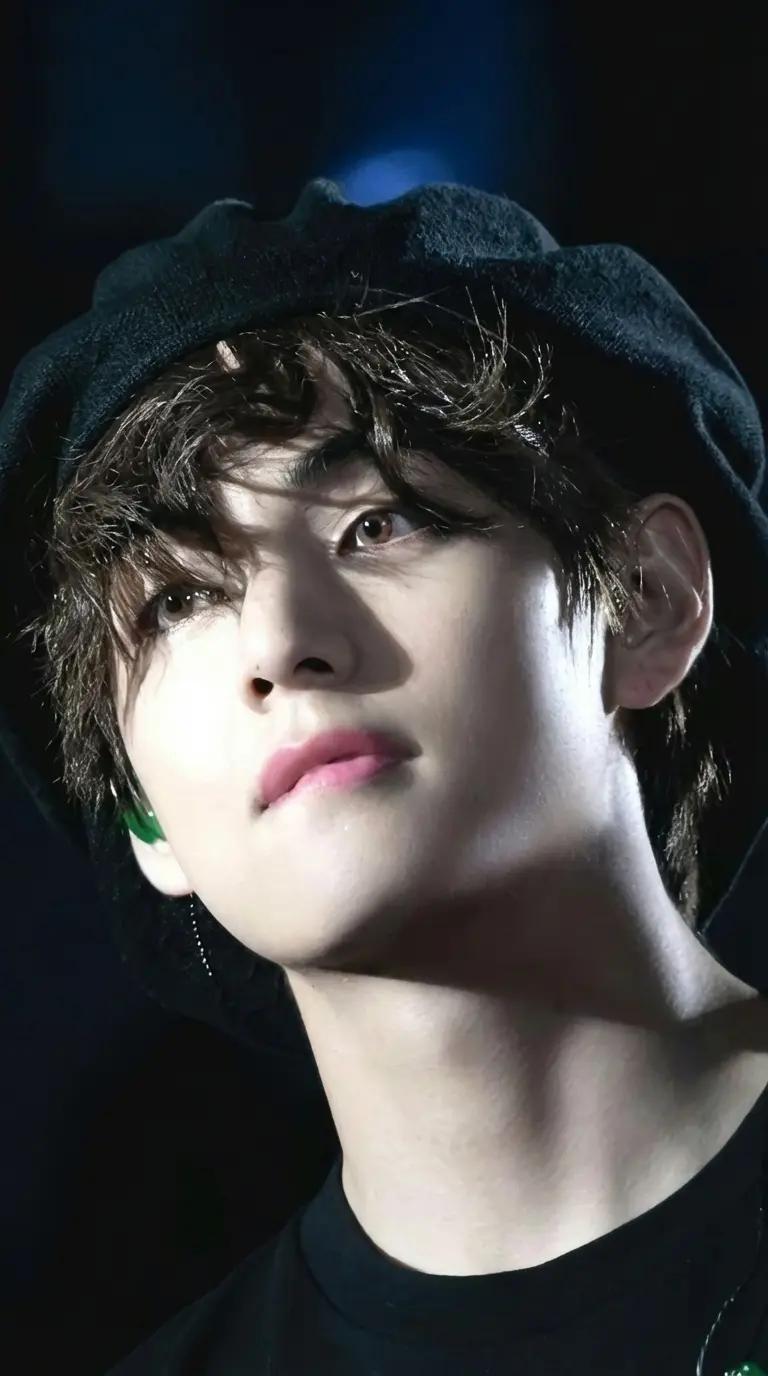 Kim taehyung thumbnail
