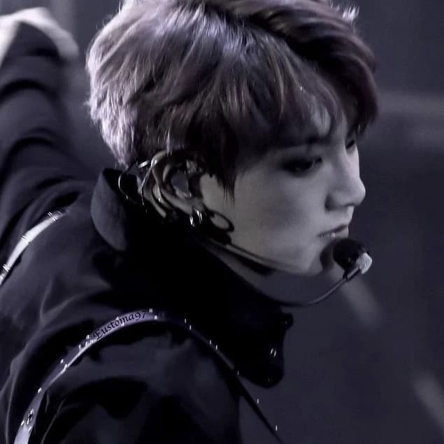 jungkook  thumbnail