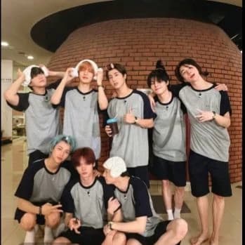 Stray Kids thumbnail