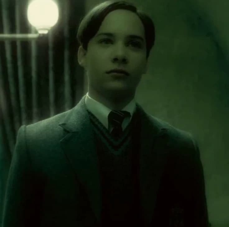 Tom Marvolo Riddle thumbnail