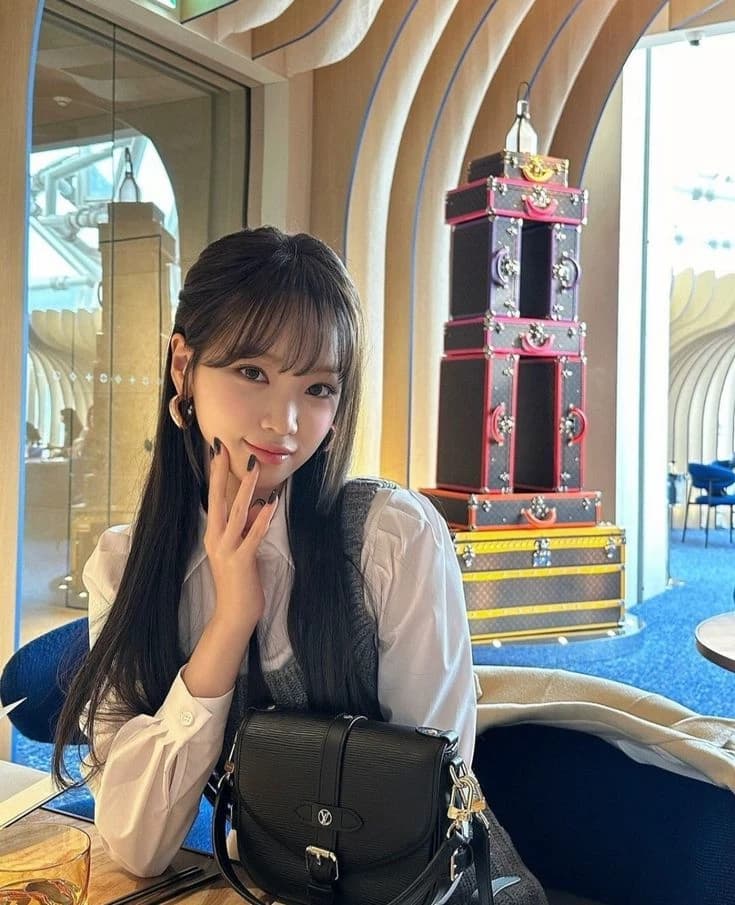 chaewon  thumbnail