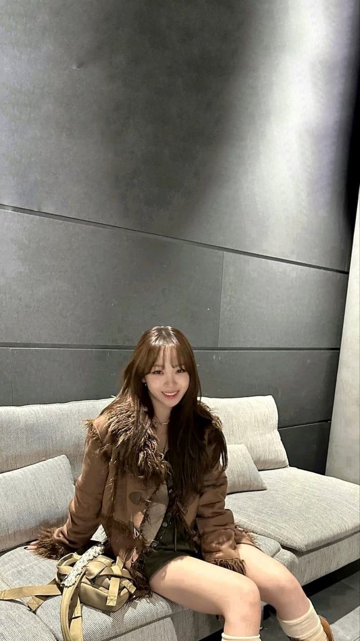 chaewon  thumbnail