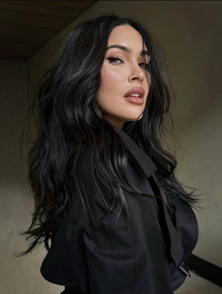 Megan (Celebrity Wife)  thumbnail