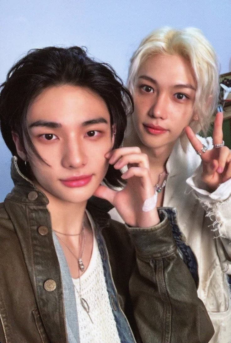 Hwang Hyunjin  thumbnail