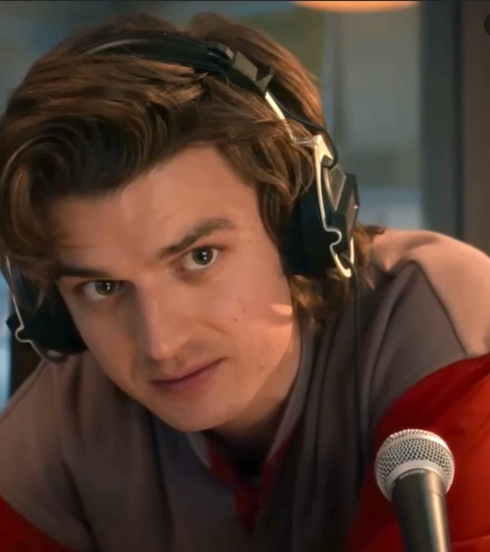 Joe keery thumbnail