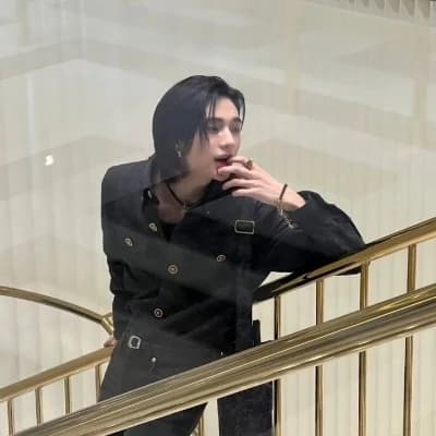 Hyunjin thumbnail