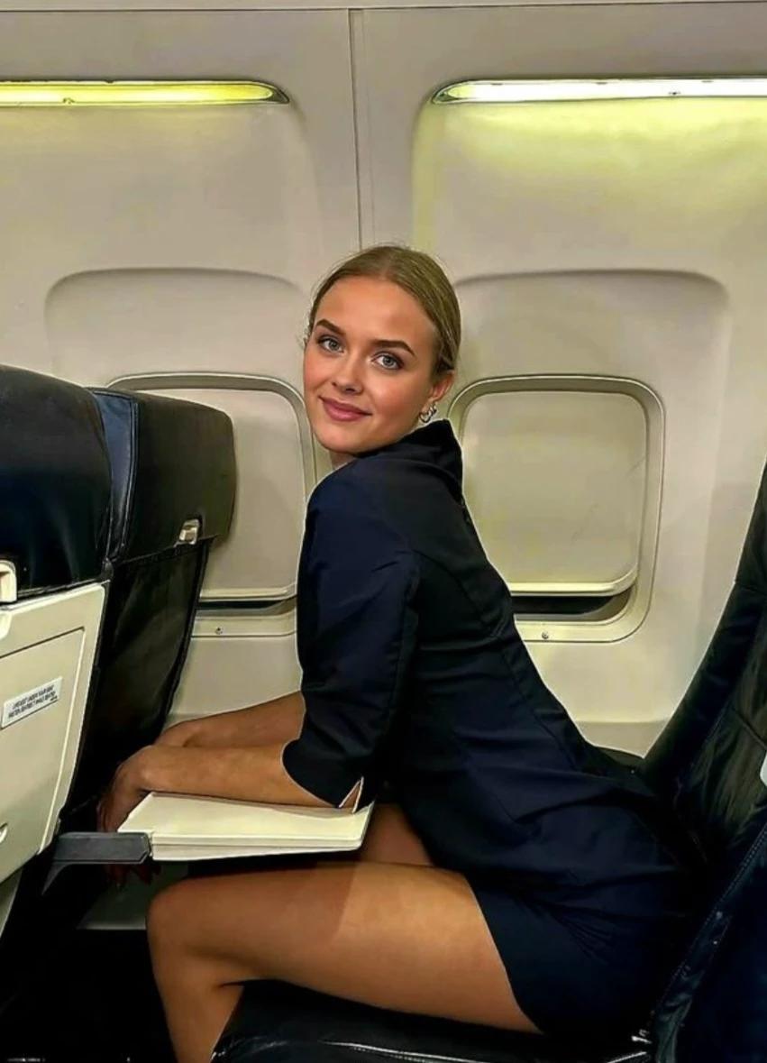 Avery - flirty flight attendant  thumbnail