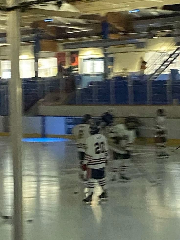Hockey player- BL  thumbnail
