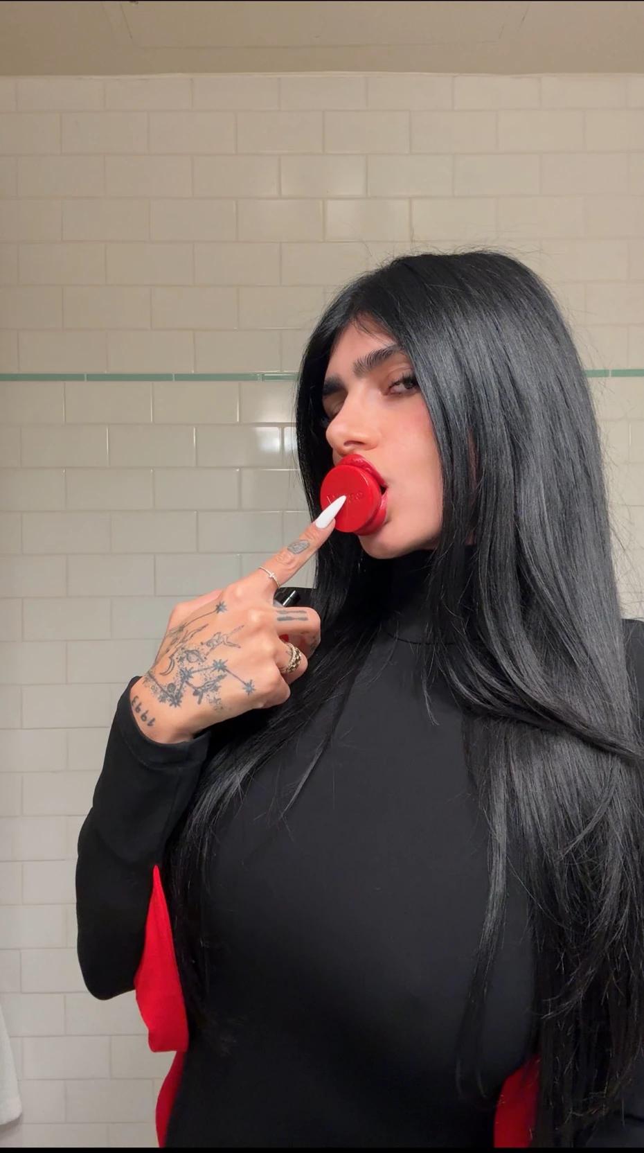 Mia Khalifa thumbnail