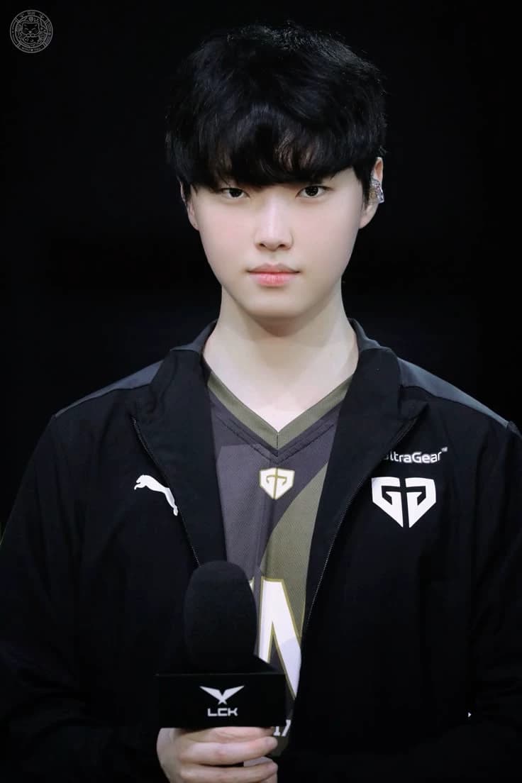 정지훈 thumbnail