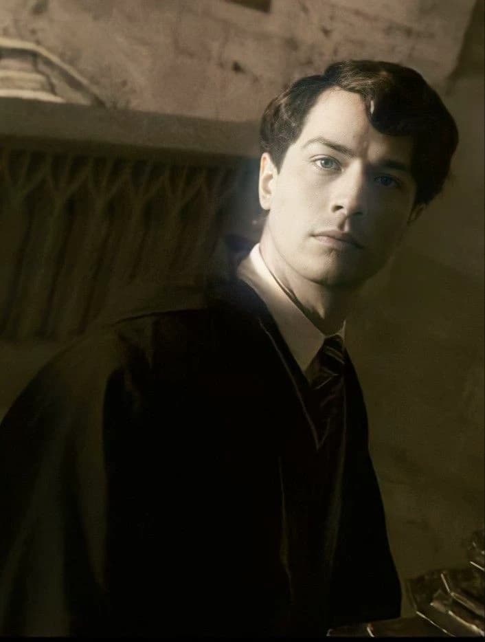 Tom riddle thumbnail