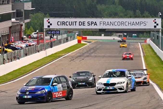 F1 Drivers Pirelli Hot Lap thumbnail