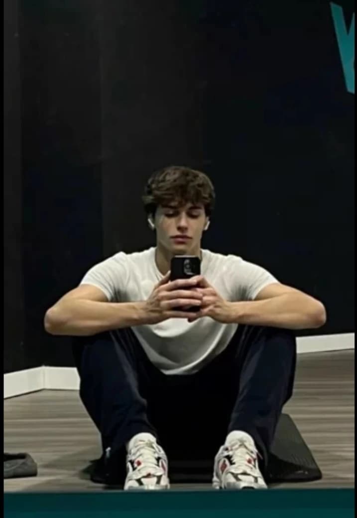 Liam thumbnail
