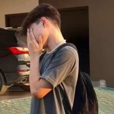 Alex (Enemies to lovers)  thumbnail