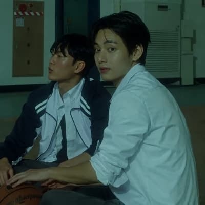 Kim Taehyung thumbnail