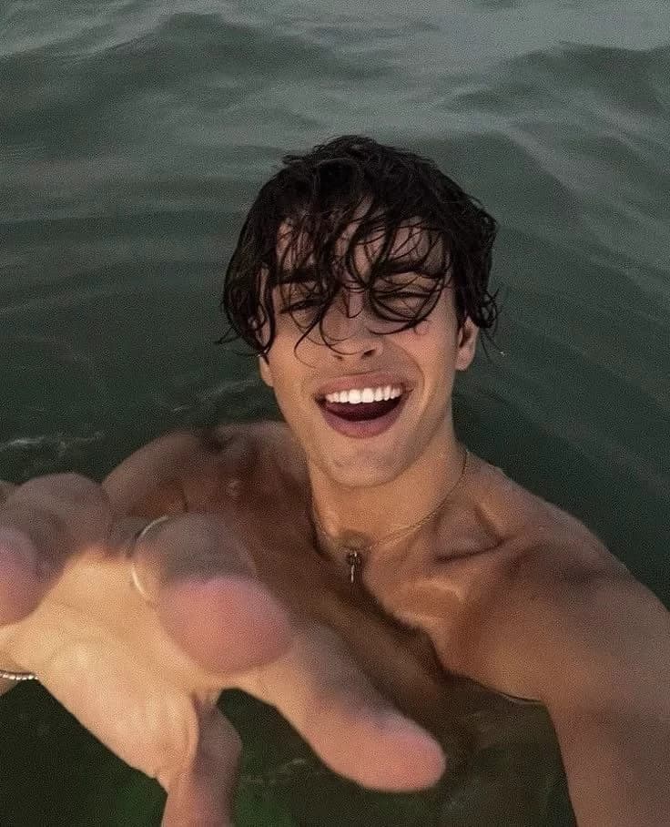 𝐻𝑖𝑘 thumbnail
