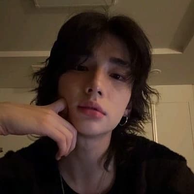Hwang Hyunjin thumbnail