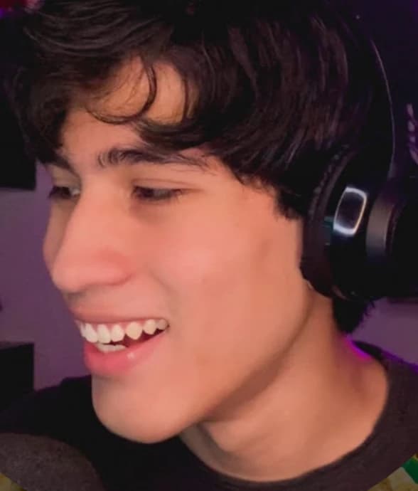 Alex crashers  thumbnail