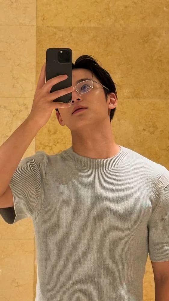 Kim Mingyu thumbnail