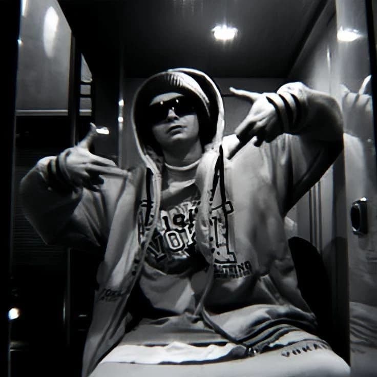 Tom Kaulitz thumbnail