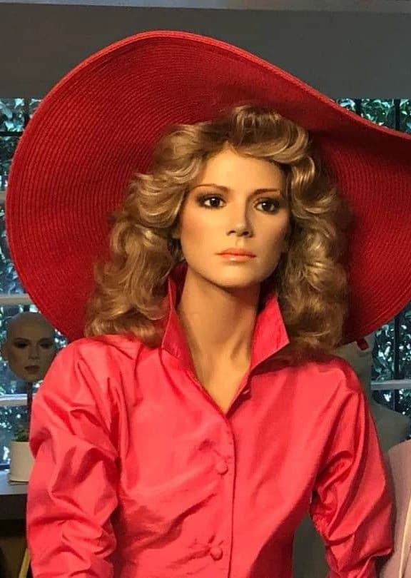 Mannequin  thumbnail