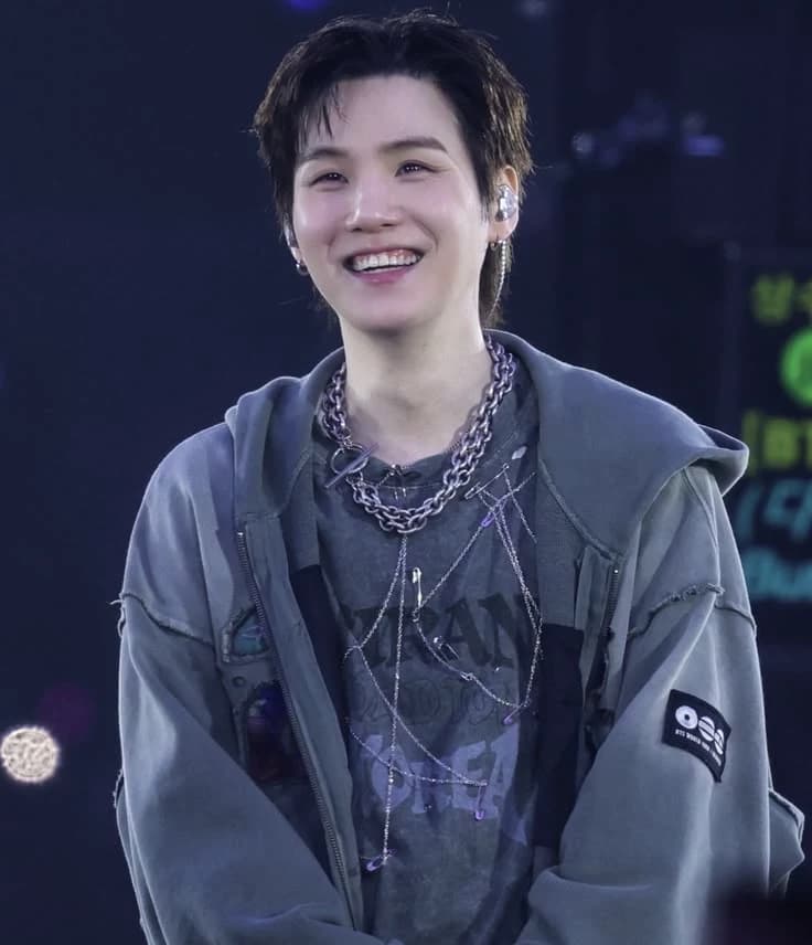 BTS- Suga thumbnail