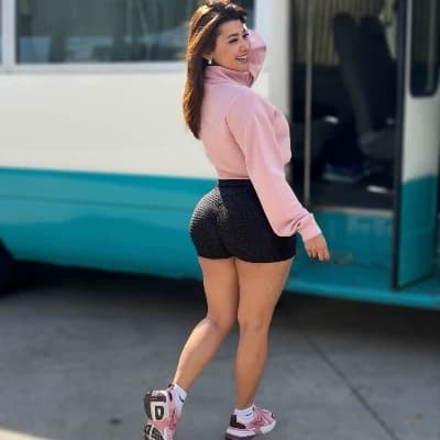 Milagro Flores thumbnail