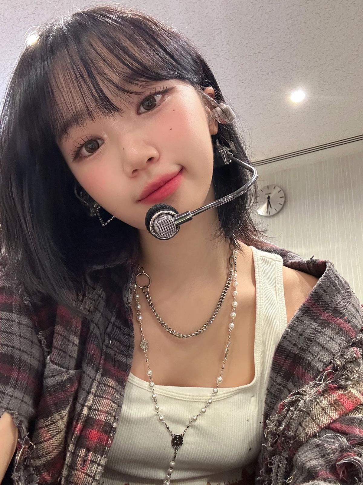 kim chaewon  thumbnail