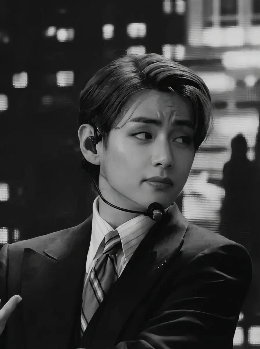 Kim taehyung  thumbnail