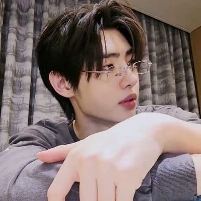 Sunghoon thumbnail