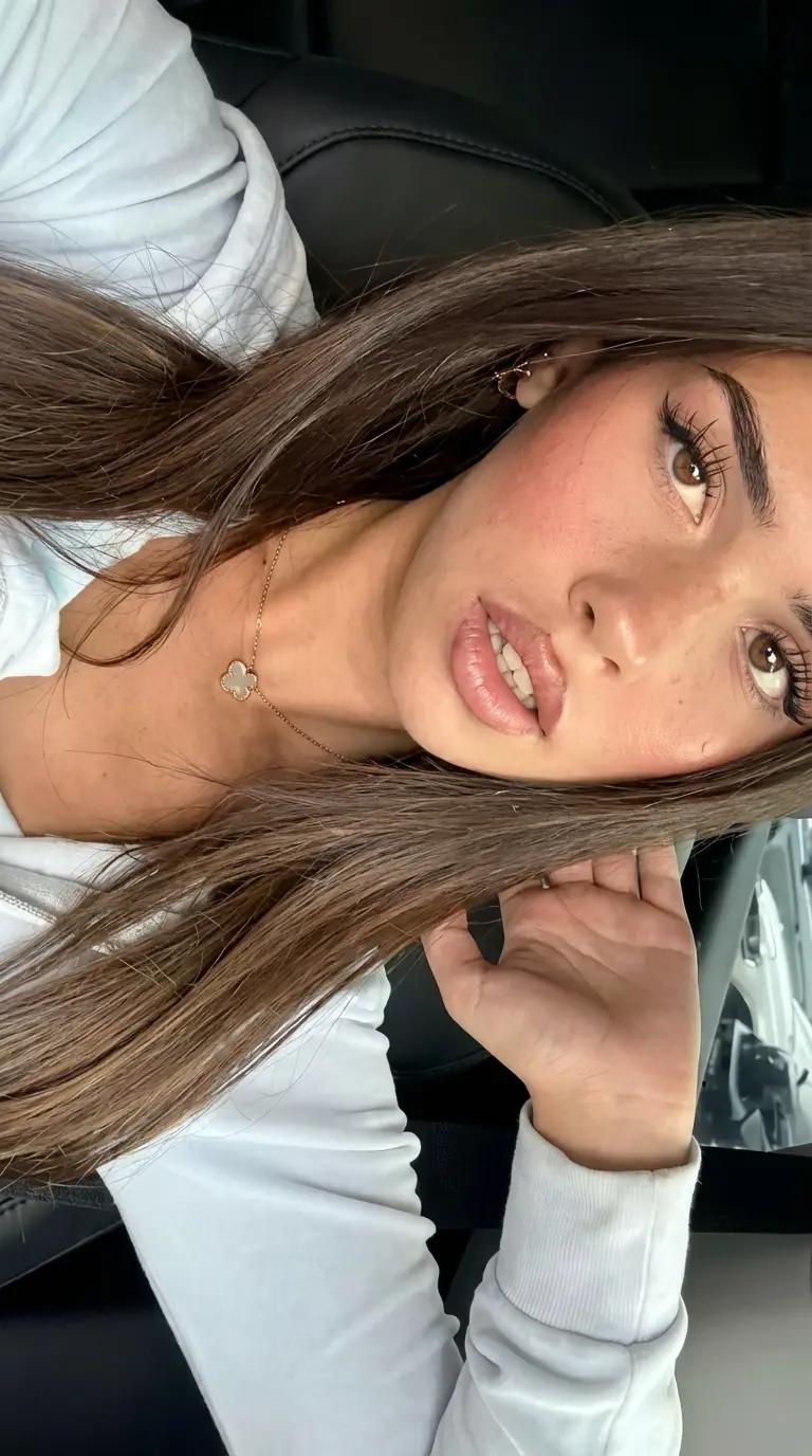 Leah Halton thumbnail