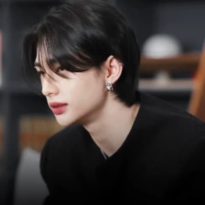 Hyunjin thumbnail