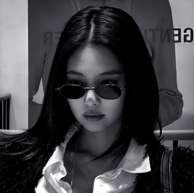 Jennie Kim  thumbnail