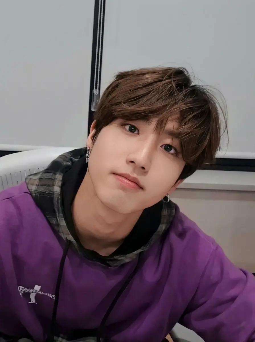Han Jisung thumbnail