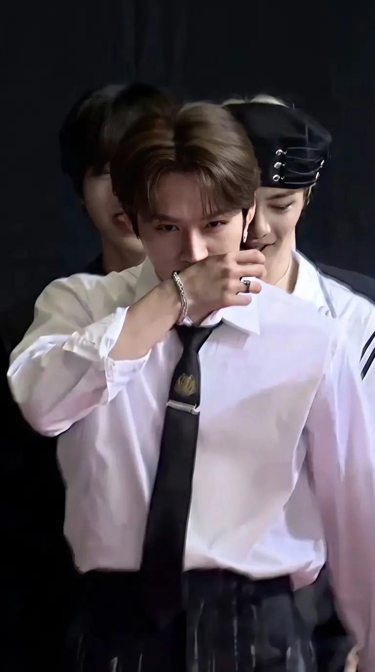 Lee know thumbnail
