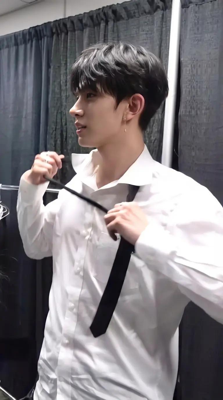 Lee Heeseung thumbnail